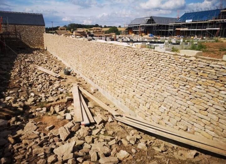 Retaining wall, ripon
